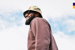 出征客場(chǎng)！湖人官推曬登機(jī)照：快速造訪猶他州