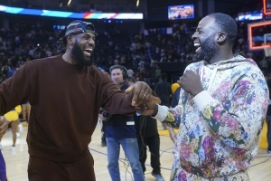 追夢談?wù)材匪梗何覜]想打到第23個賽季 但我肯定還想再打幾年