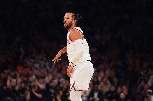 下半場沒能延續(xù)火力！布倫森21中12砍33分11助攻 下半場得10分