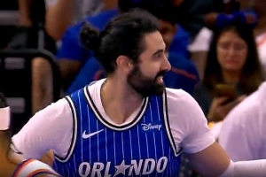 這配合+扣籃似曾相識呢？布萊克借掩護突破助飛比塔澤雙手炸扣！