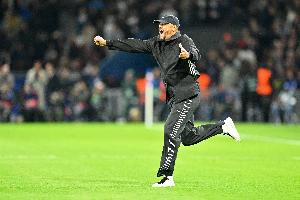 拜仁連續(xù)43輪位列榜首，追平自身于1972-1973年間創(chuàng)造的德甲紀(jì)錄