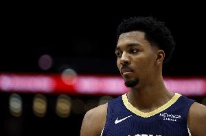 效率一般！墨菲16中6拿到19分9板有4失誤 正負值-16最低