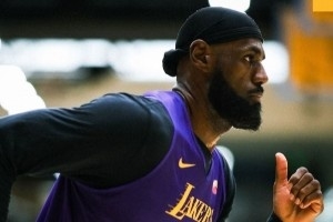 厲兵秣馬！湖人官推曬球隊訓(xùn)練照：整周都在訓(xùn)練