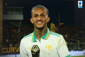 挑射破門(mén)，韋斯利當(dāng)選羅馬客場(chǎng)3-1克雷莫內(nèi)塞全場(chǎng)最佳