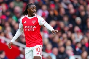 埃澤本賽季英超直接參與5個進(jìn)球，與賴斯、特羅薩德并列隊內(nèi)最多