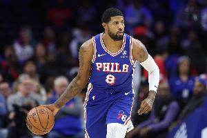 外線手感糟糕！喬治出戰(zhàn)20分鐘10中3得到10分 三分5中0