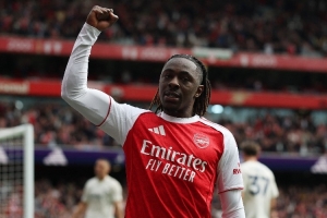 埃澤英超賽場(chǎng)4次攻破熱刺球門(mén)，僅有對(duì)陣?yán)顷?duì)5次破門(mén)更多