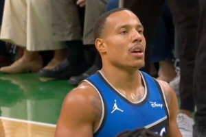 肌肉射手也能扣！貝恩反跑溜底線接球單臂戰(zhàn)斧劈扣！