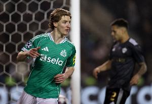 法爾克：拜仁對戈登預(yù)期轉(zhuǎn)會費(fèi)6000萬歐，但紐卡要價9200萬歐