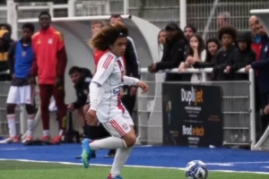 盡顯天賦！謝爾基14歲弟弟比賽中馬賽回旋+插花腳傳球