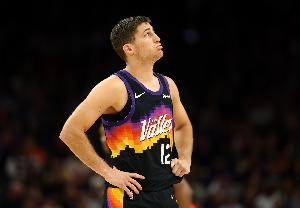 吉萊斯皮：必須努力將庫里限制在三分線內(nèi) 我們要靠五個(gè)人去防他