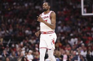 火箭記者：無法確定杜蘭特瘀傷何時(shí)發(fā)生的 若他真不打我會(huì)很驚訝