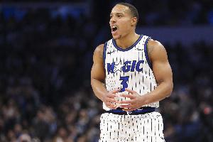 得敢打才有效果！半場(chǎng)罰球?qū)Ρ龋耗g(shù)17罰13中 黃蜂僅7罰5中