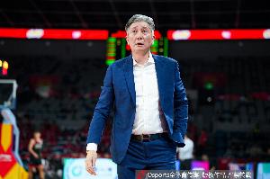 鄭導對球隊表現(xiàn)給予肯定：每個人都在咬牙堅持 希望大家健康完賽