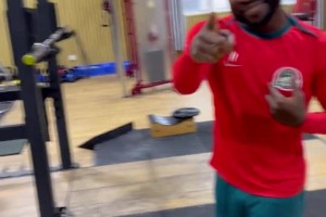 自帶喜感！為什么一看到阿奇姆彭就想笑啊~