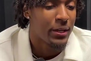 掉河升級(jí)版？媽媽未婚妻克拉克，首發(fā)替補(bǔ)裁掉，哈利會(huì)怎么選擇？