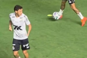 梗太密了！網(wǎng)紅惡搞：假如英超球隊(duì)是同班同學(xué)被老師點(diǎn)名……