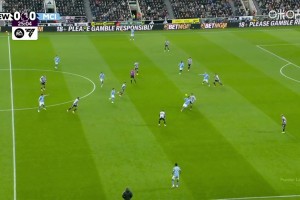 門(mén)神！紐卡反擊機(jī)會(huì)，沃爾特馬德打門(mén)又被多納魯馬化解！